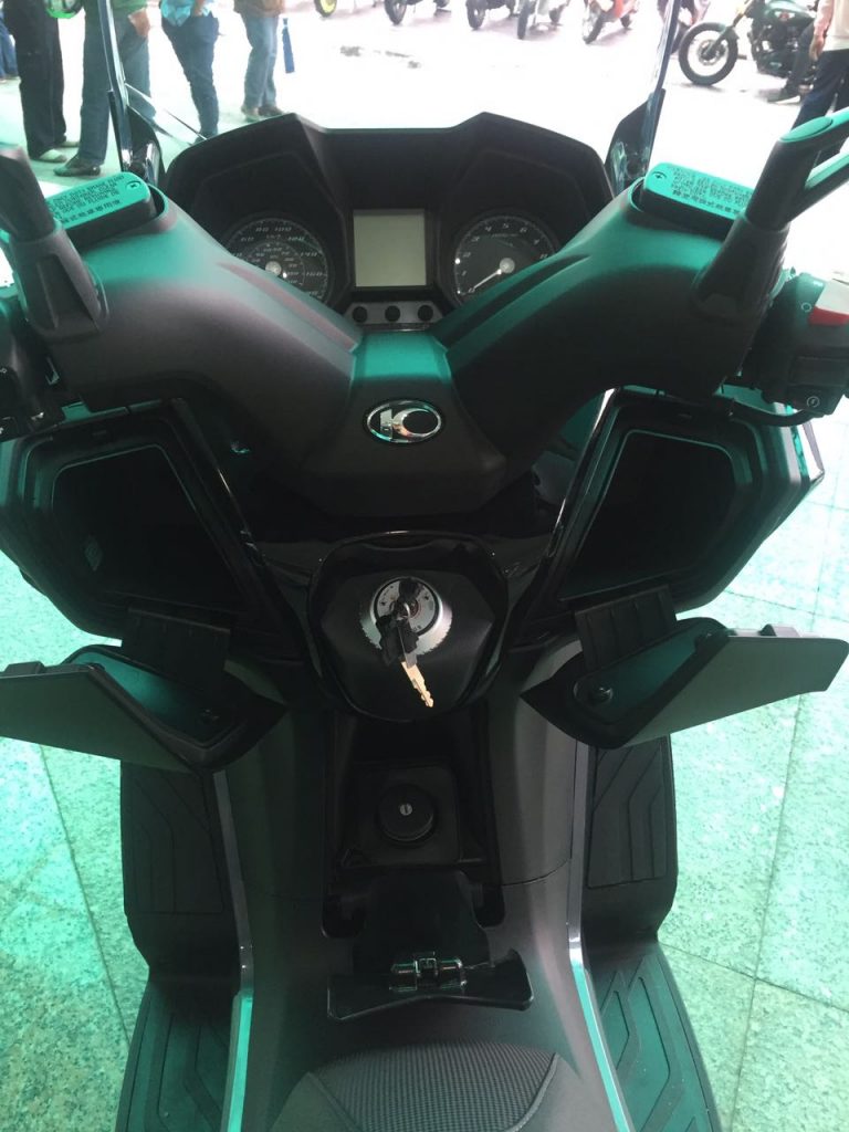 kymco-250-downtown-malaysia-destop