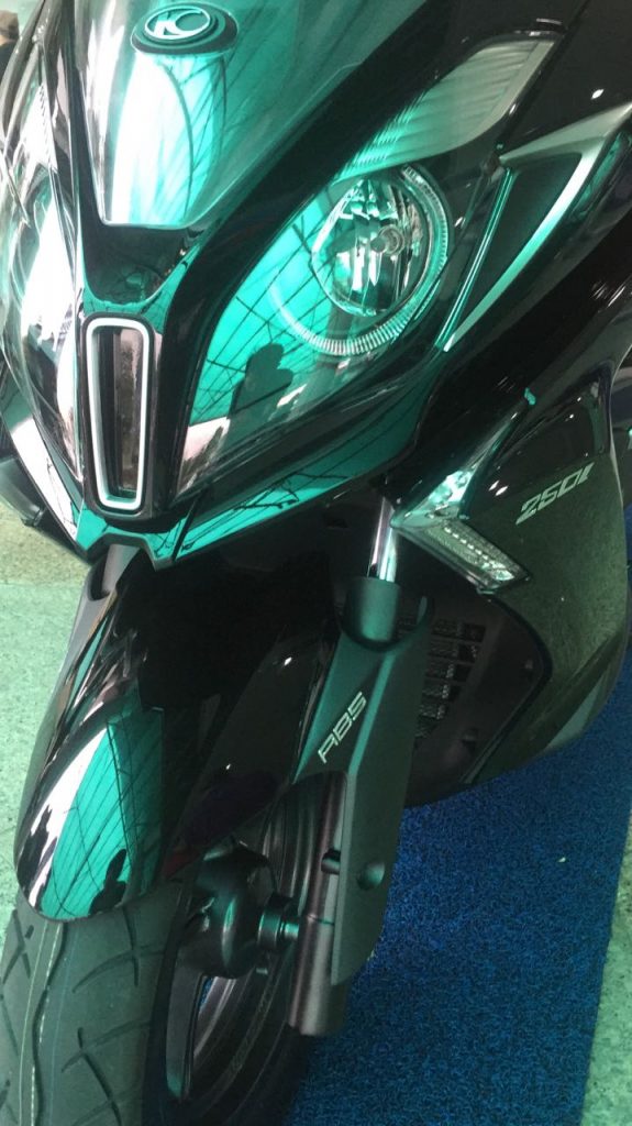 kymco-downtown-250-malaysia-fron-view